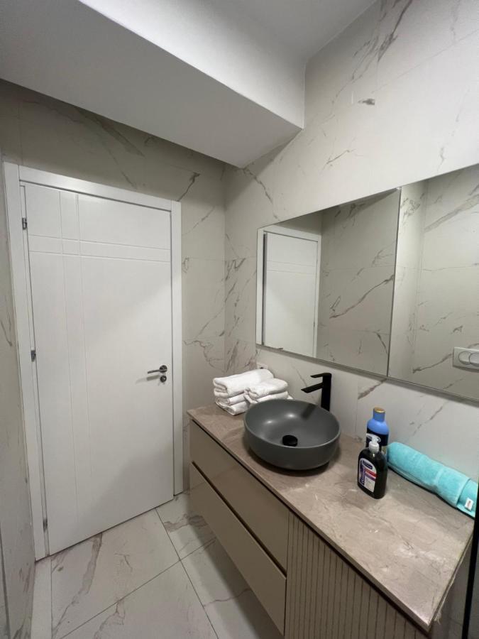 Aia Suites & Apartments Tirana Esterno foto