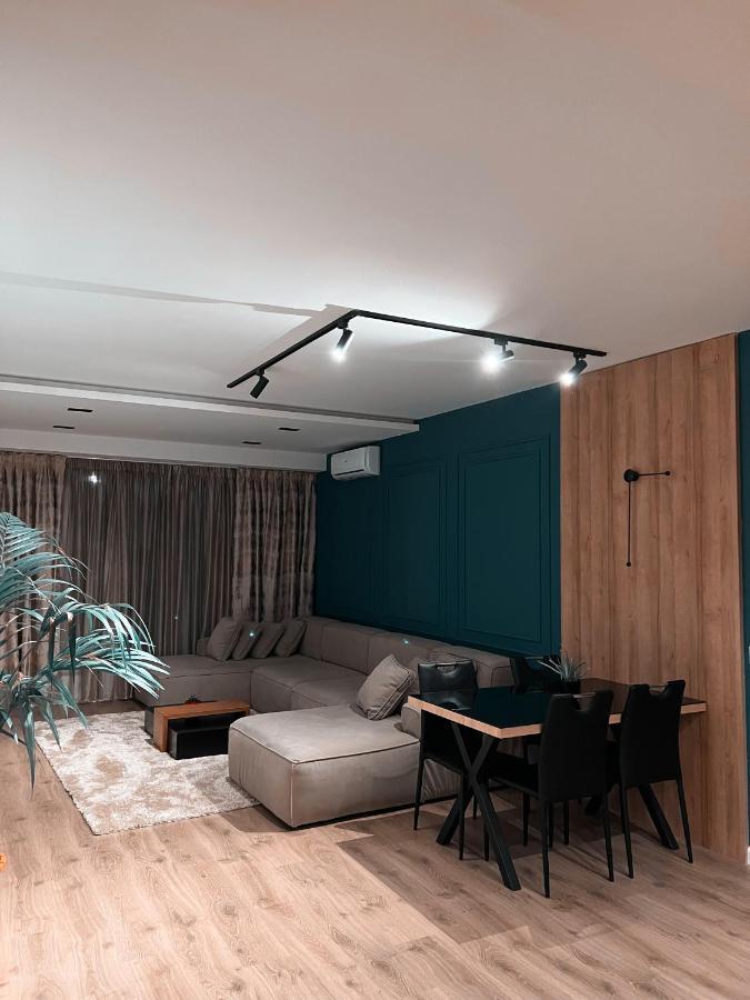 Aia Suites & Apartments Tirana Esterno foto