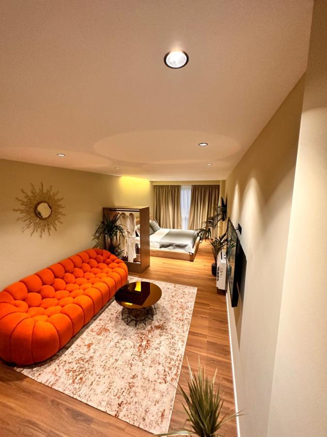 Aia Suites & Apartments Tirana Esterno foto